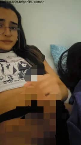 Imagem do pack Batendo uma do lado da minha amiga enquanto ela dorme 😱