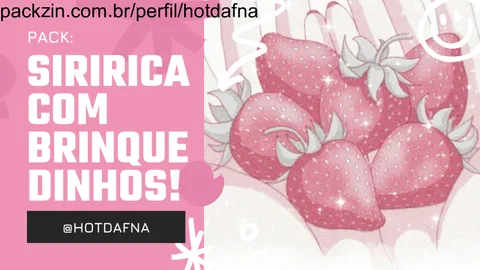 Siririca depiladinha e com vários brinquedos!