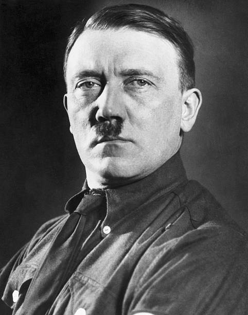 Imagem do pack 5 Fotos de Hitler para seu trabalho de historia