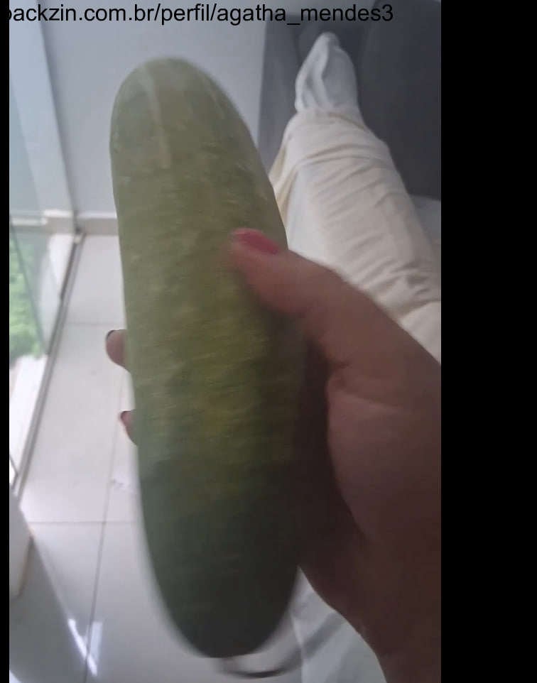 Imagem do pack FUDENDO MEU CUZINHO COM PEPINO GROSSO E GRANDE