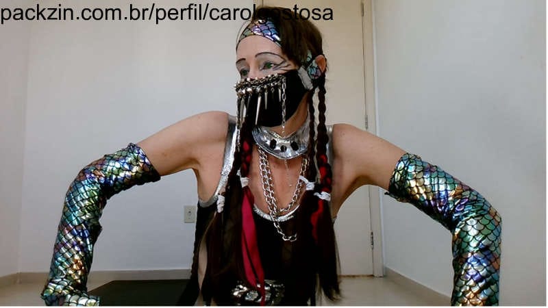 Imagem do pack Syber dancer goza socando correntes dentro da buceta