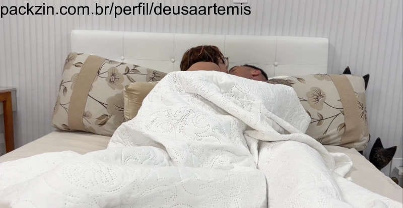 O flagra do meu primo virou ménage