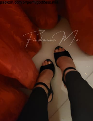 Especial saltinho preto ! 👠
