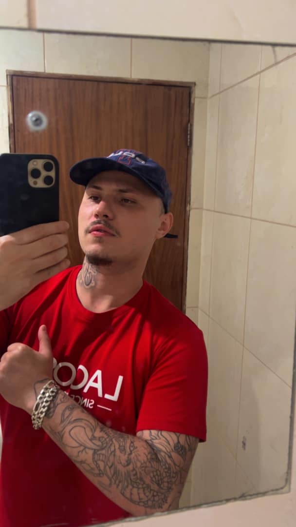 Imagem do pack Comendo a gostosa no banheiro