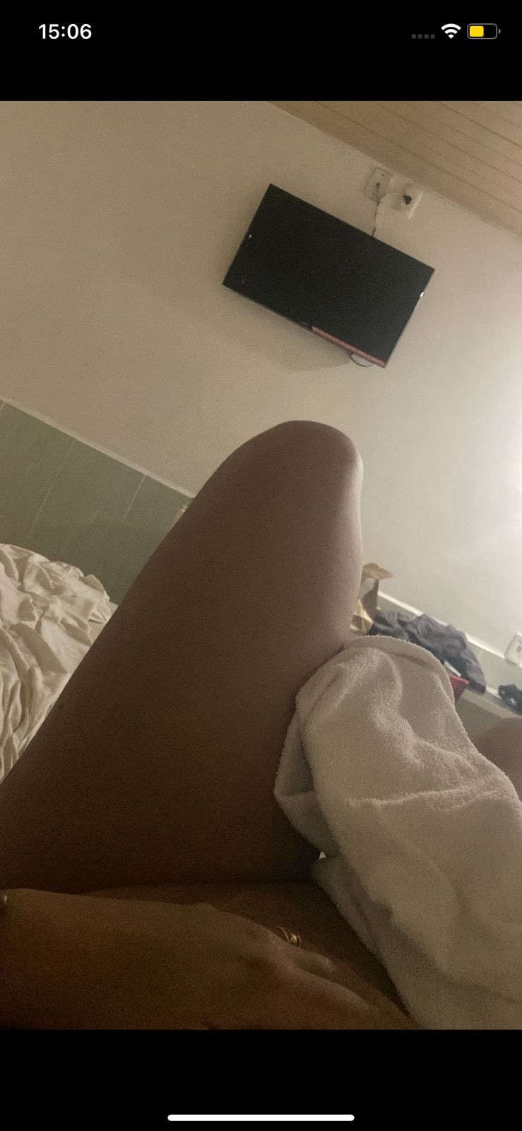 Me tocando escondida :3