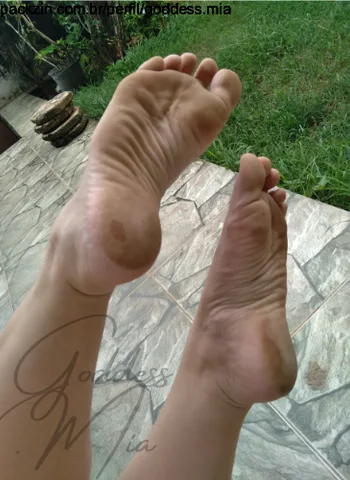 Imagem do pack Dirty feet 14.01.23 👣👅
