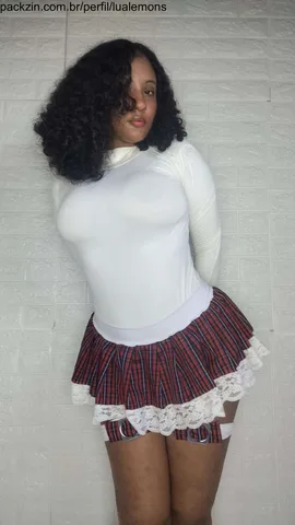 Imagem do pack Vem ver essa Colegial novinha com plug G