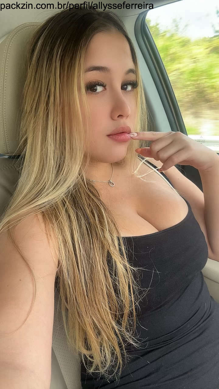 Imagem do pack Sendo dedada no carro 😈🥵