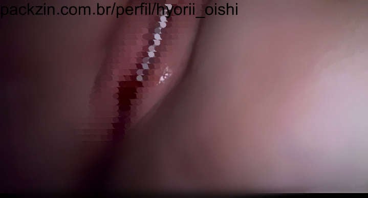 Imagem do pack Videozinho enfiando pirulito na bucetinha🩷