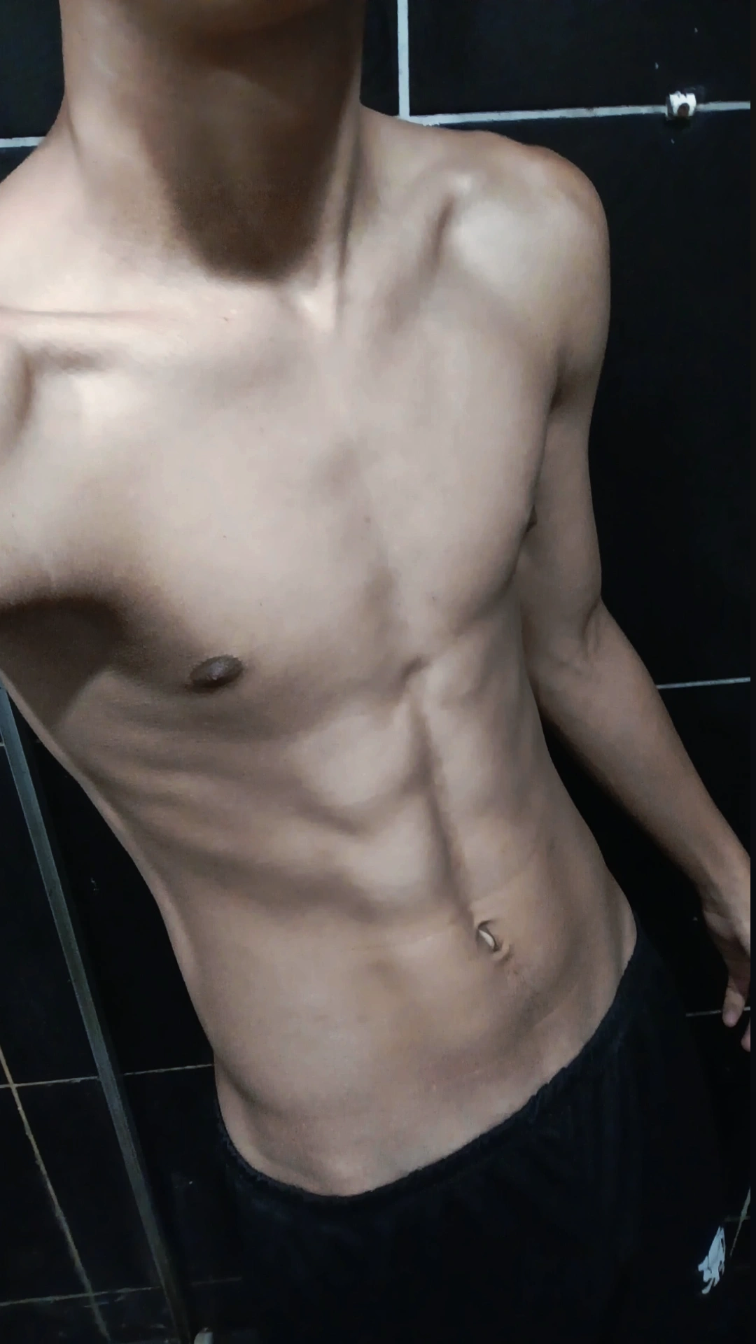 Imagem do pack pack com 10 nudes meus, cheio de tesão no pau.